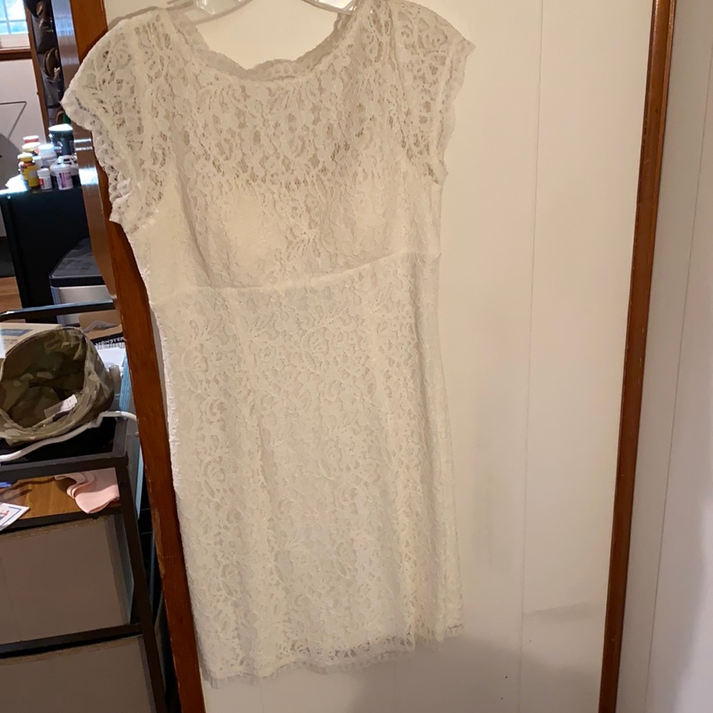 David bridal wedding dress-short, lace, low back